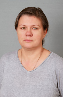 Воспитатель высшей категории Кулешова Марина Юрьевна(фото размещено с письменного согласия сотрудника) Воспитатель высшей категории Кулешова Марина Юрьевна(фото размещено с письменного согласия сотрудника)